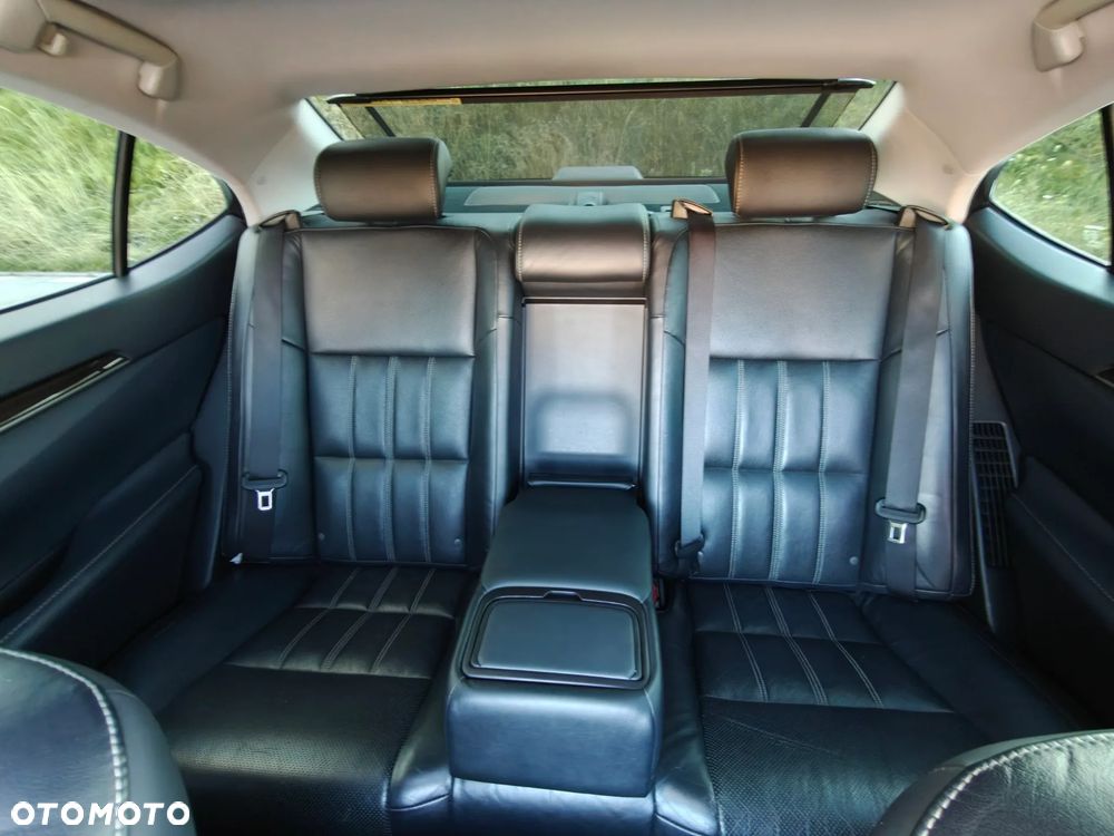 Lexus ES - 24