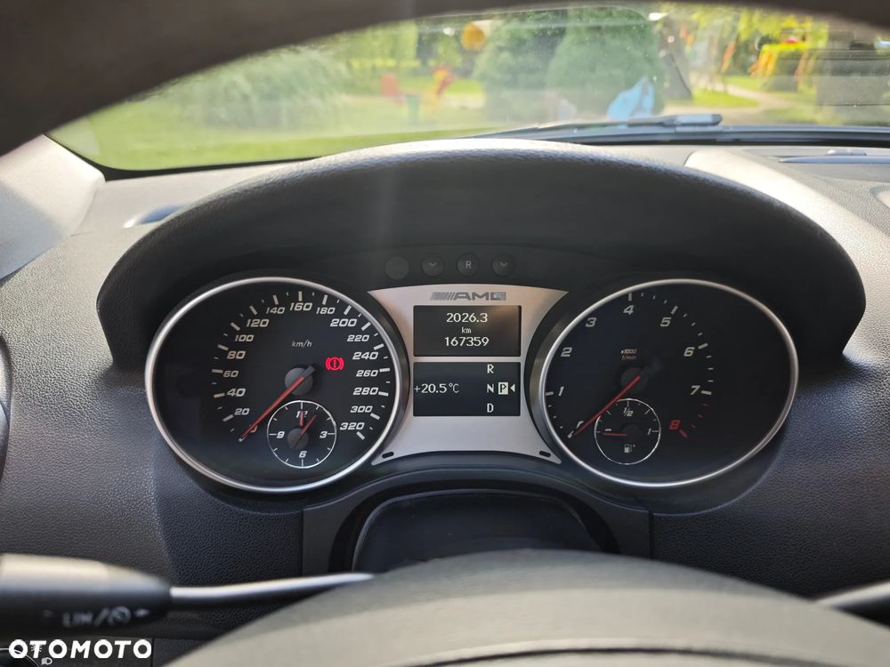 Mercedes-Benz ML 63 AMG 4Matic 7G-TRONIC - 17
