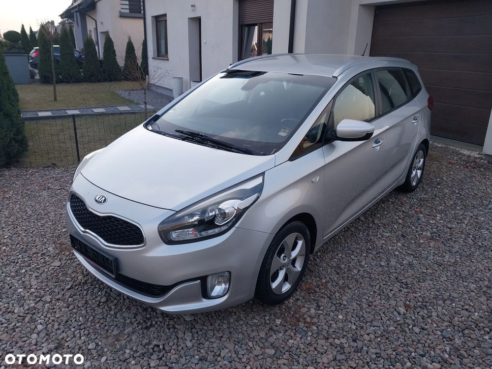 Kia Carens 1.7 CRDi 136 Dream Team Edition - 2