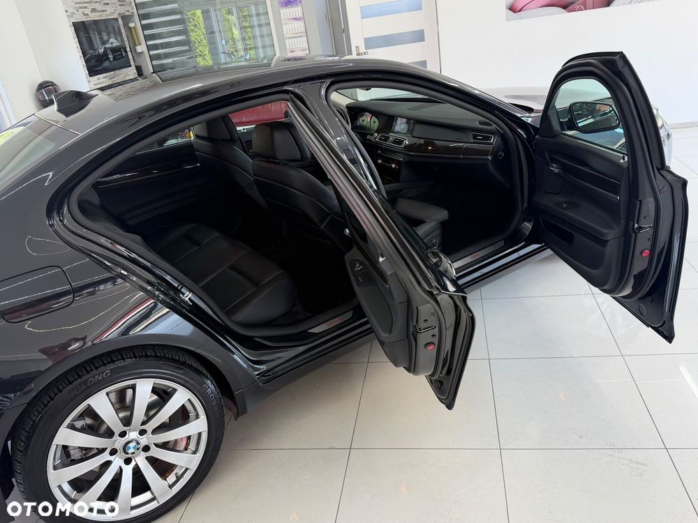 BMW Seria 7 730d - 28