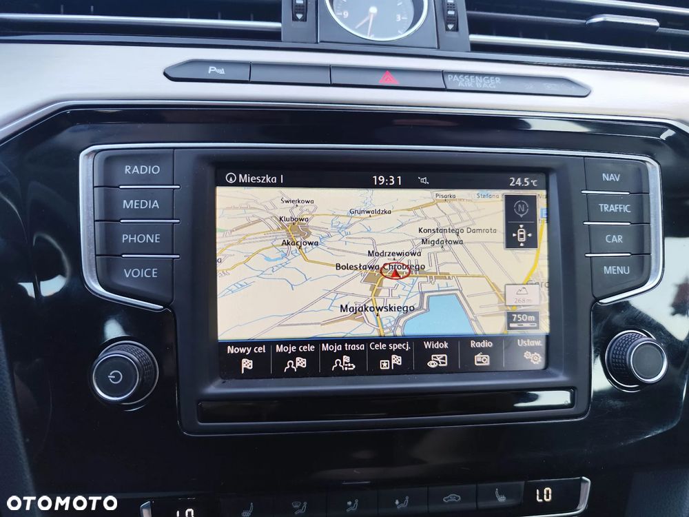Volkswagen Passat Variant 1.8 TSI (BlueMotion Technology) DSG Highline - 9
