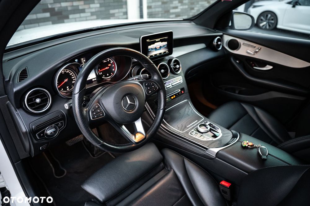 Mercedes-Benz GLC - 9