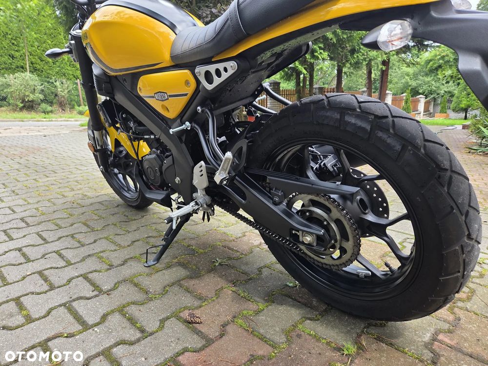 Yamaha XSR - 11