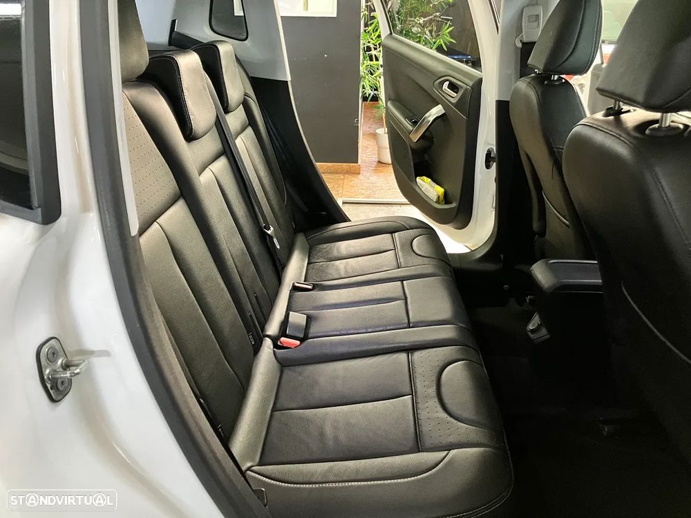 Peugeot 2008 1.6 e-HDi Allure - 18