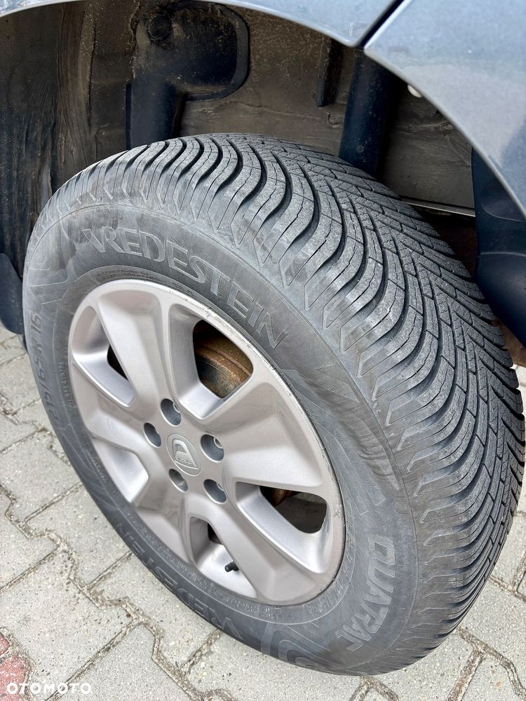 Dacia Duster 1.6 SCe Laureate S&S - 19