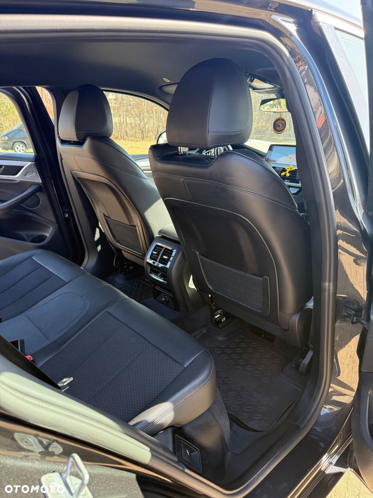 BMW X4 xDrive20d - 14