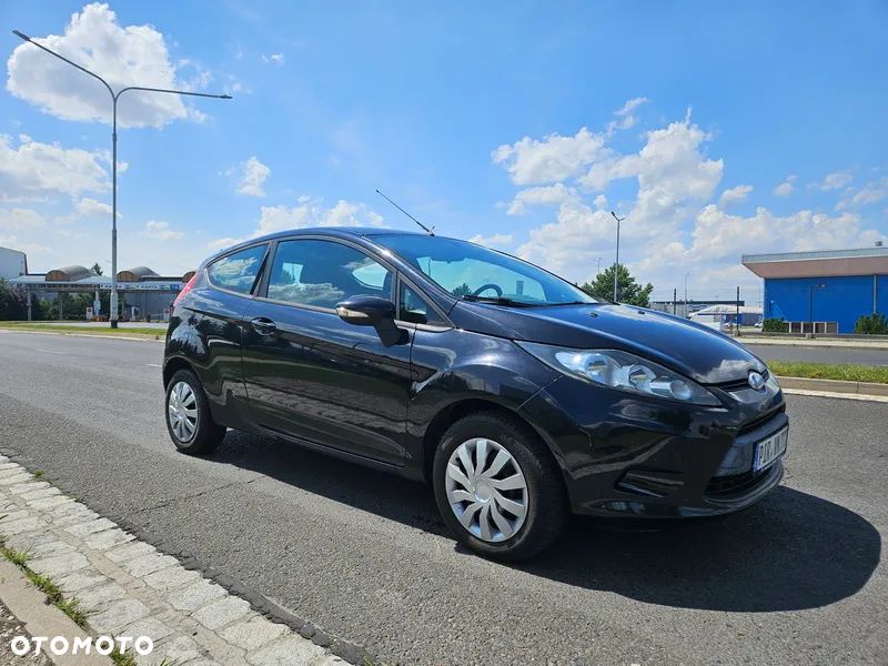Ford Fiesta 1.25 Ambiente - 2