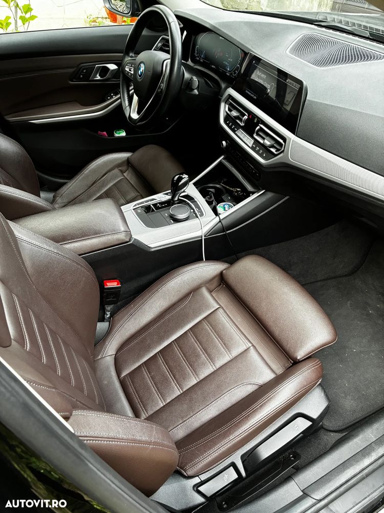 BMW Seria 3 320e Aut. Luxury Line - 13