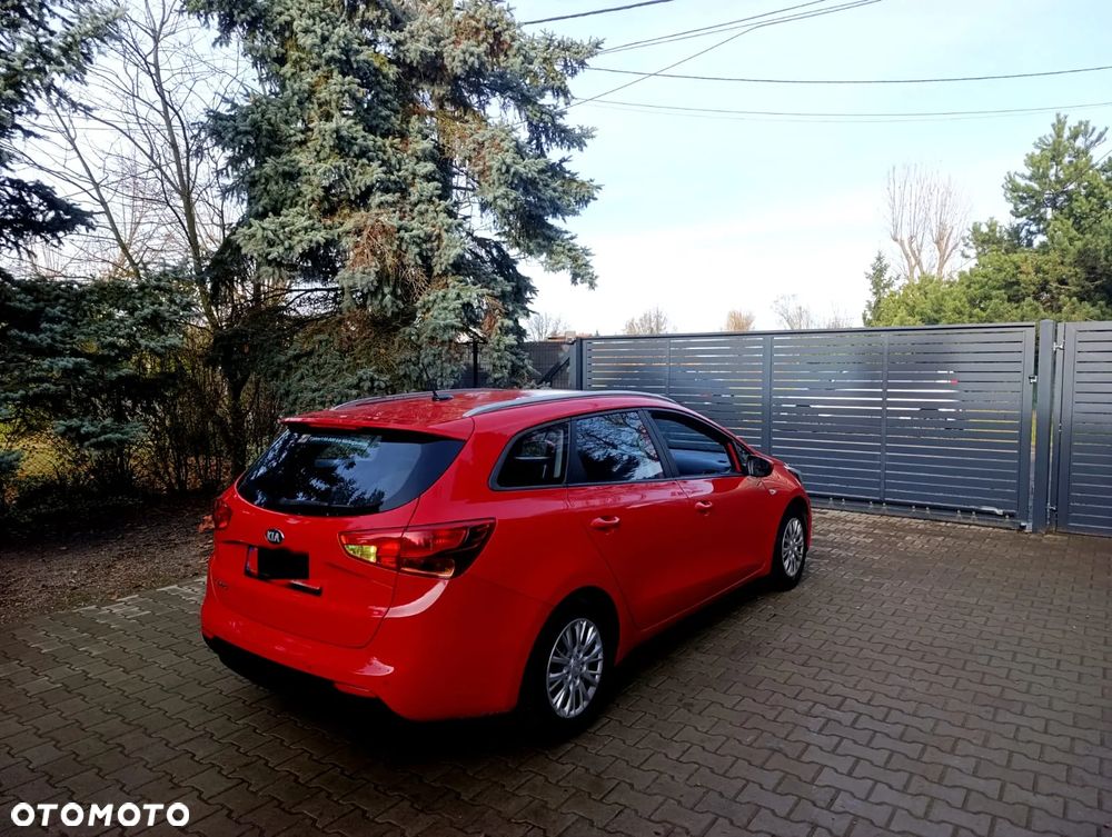 Kia Ceed 1.4 CVVT SW Dream Team Edition - 8