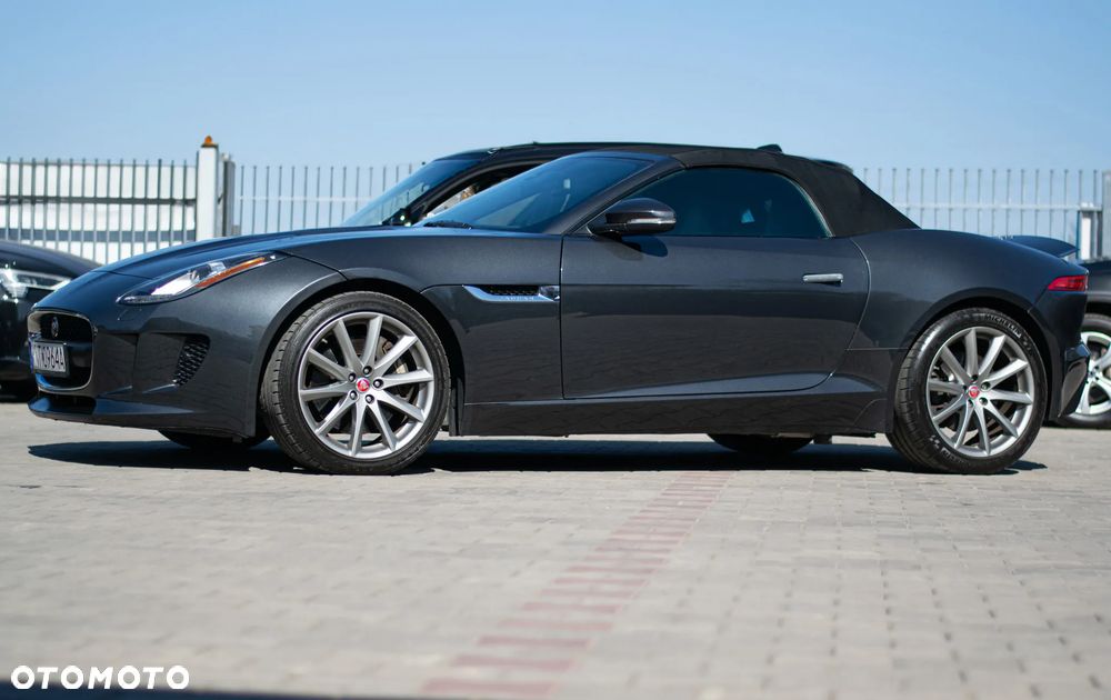 Jaguar F-Type R-Dynamic - 27