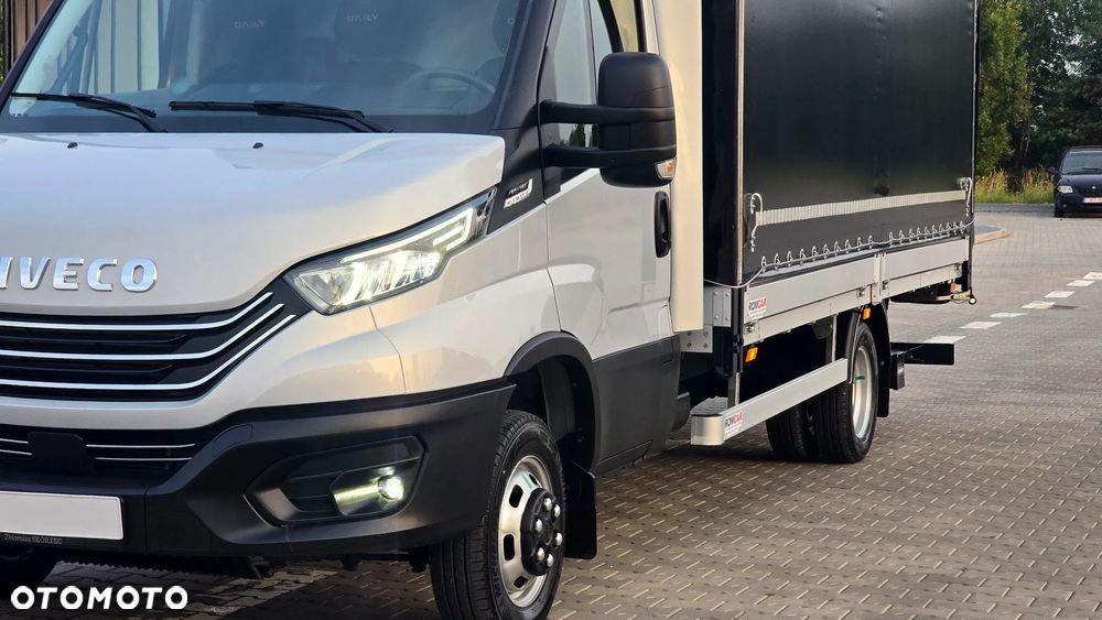 Iveco ❗️❗️DAILY 3.0 180KM 50C18 ❗️❗️WINDA PALFINGER 1000KG / AUTOMAT HI-MATIC / OBUSTRONNA BURTO-FIRANKA 10 PALET / NAWIGACJA / DACH ZSUWANY / TEMPOMAT ADAPTACYJNY / WERSJA WZMOCNIONA / SALON POLSKA / FULL LED / LAKIER METALIK / NOWE OPONY / MAKSYMALNA DOSTĘPNA OPCJA WYPOSAŻENIA❗❗ STAN - JAK NOWY ❗️ - 25
