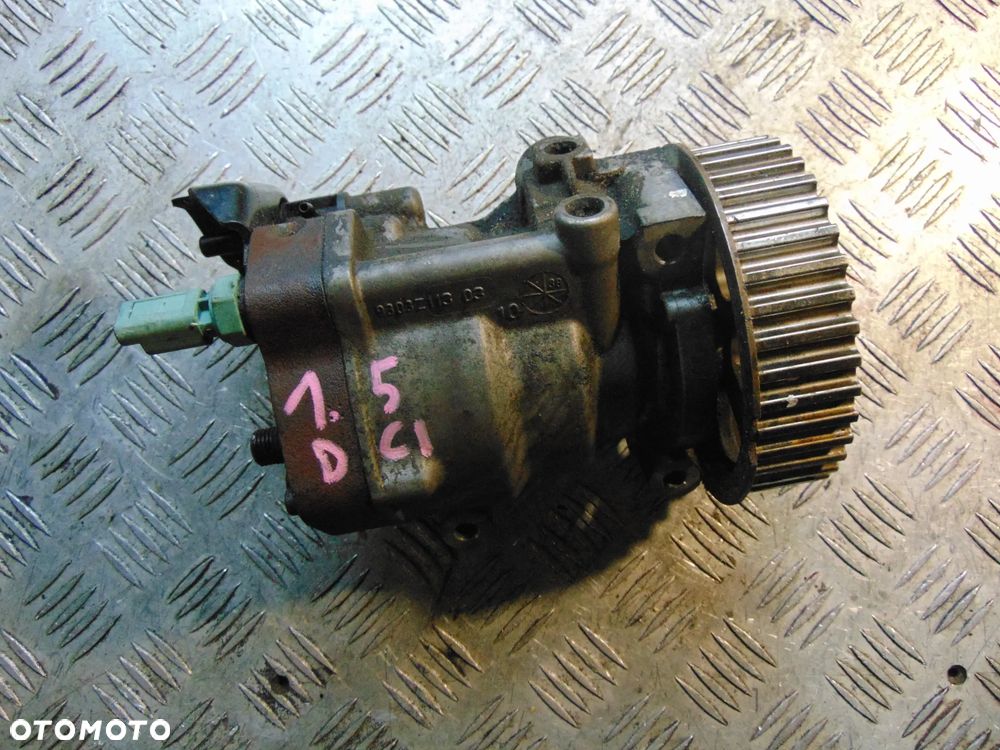 Pompa wtryskowa scenic 2 1,5 dci 8200057225