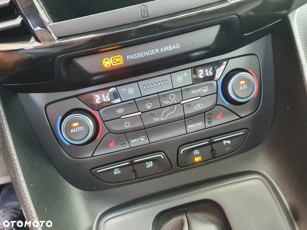 Ford Tourneo Connect Grand - 19