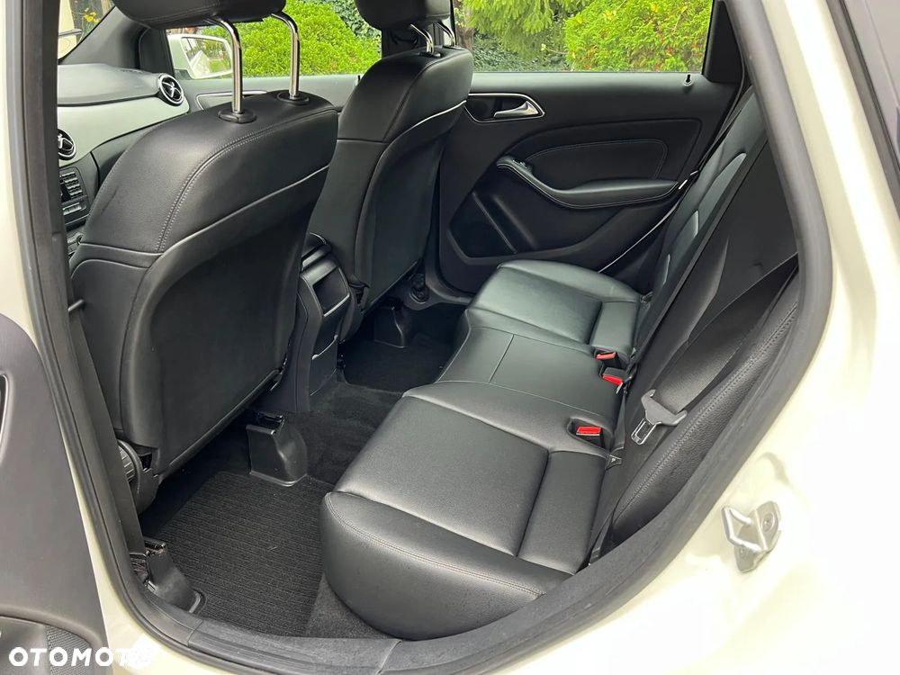 Mercedes-Benz Klasa B 180 CDI BlueEFFICIENCY Edition Style - 22