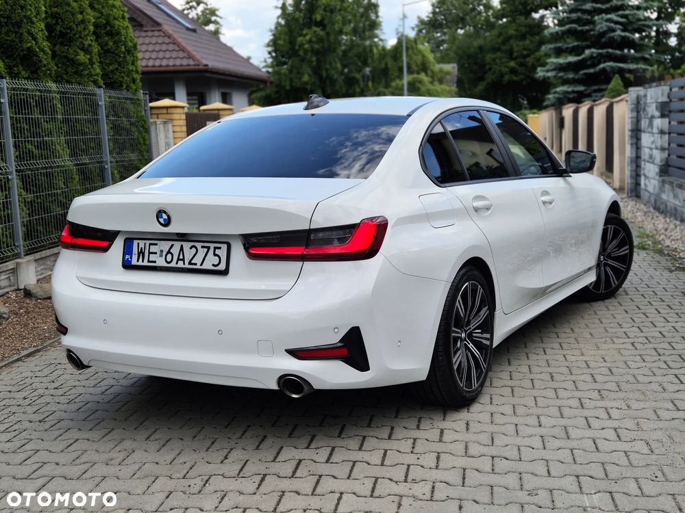 BMW Seria 3 318i Sport Line - 3