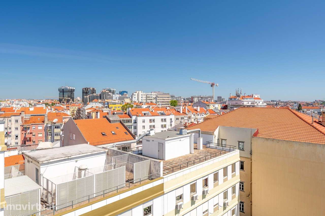 T2 com Vista Rio, Garagem e Terraço Comum – Campo de Ourique - Grande imagem: 3/28