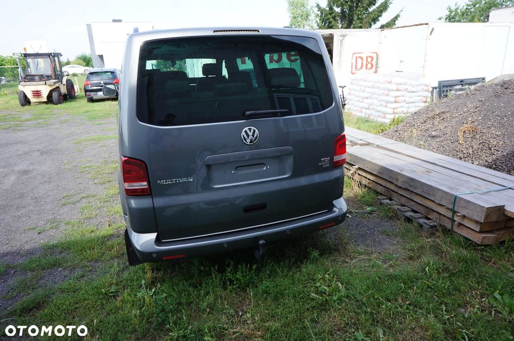 Volkswagen Multivan - 7