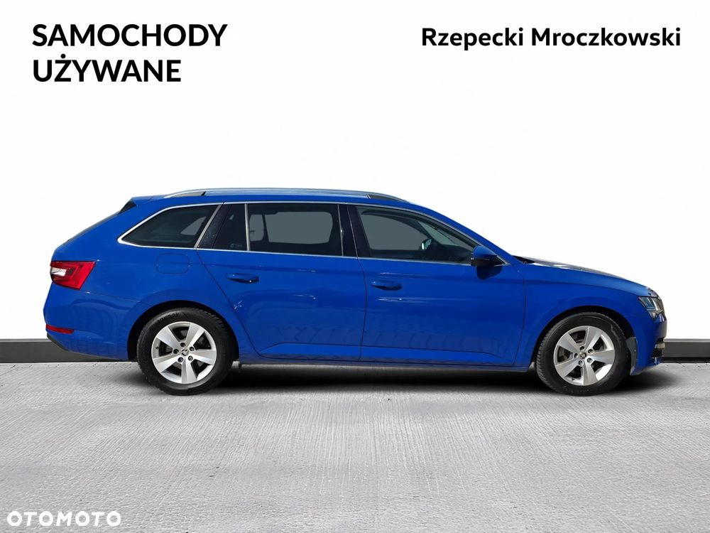 Skoda Superb 2.0 TDI SCR Ambition DSG - 8