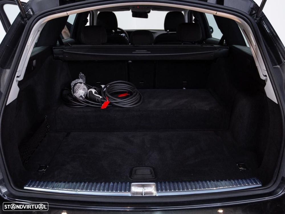 Mercedes-Benz E 300 de 9G-TRONIC - 13