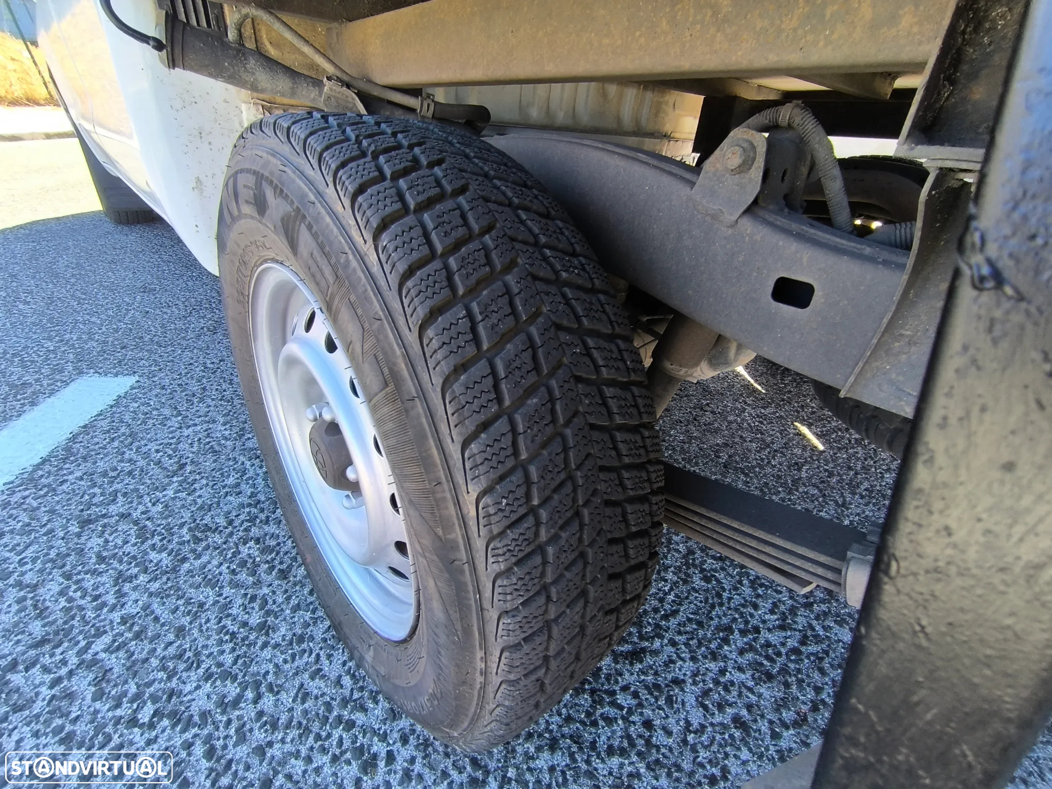 Toyota Hilux 2.5 D-4D 2WD CD AC - 12