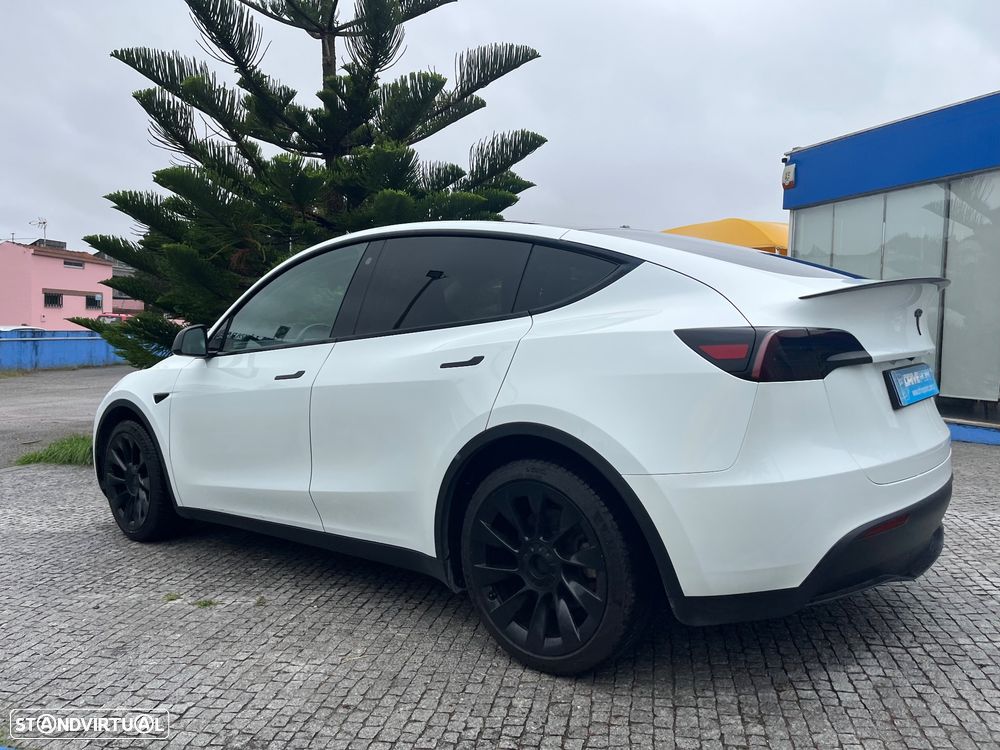 Tesla Model Y Standard - 14