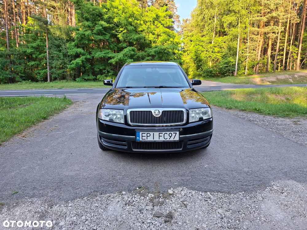 Skoda Superb 2.8 V6 Tiptronic Elegance - 6