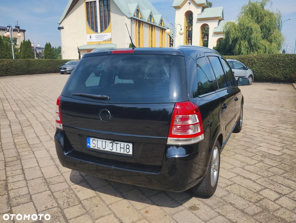 Opel Zafira 1.8 Cosmo - 3