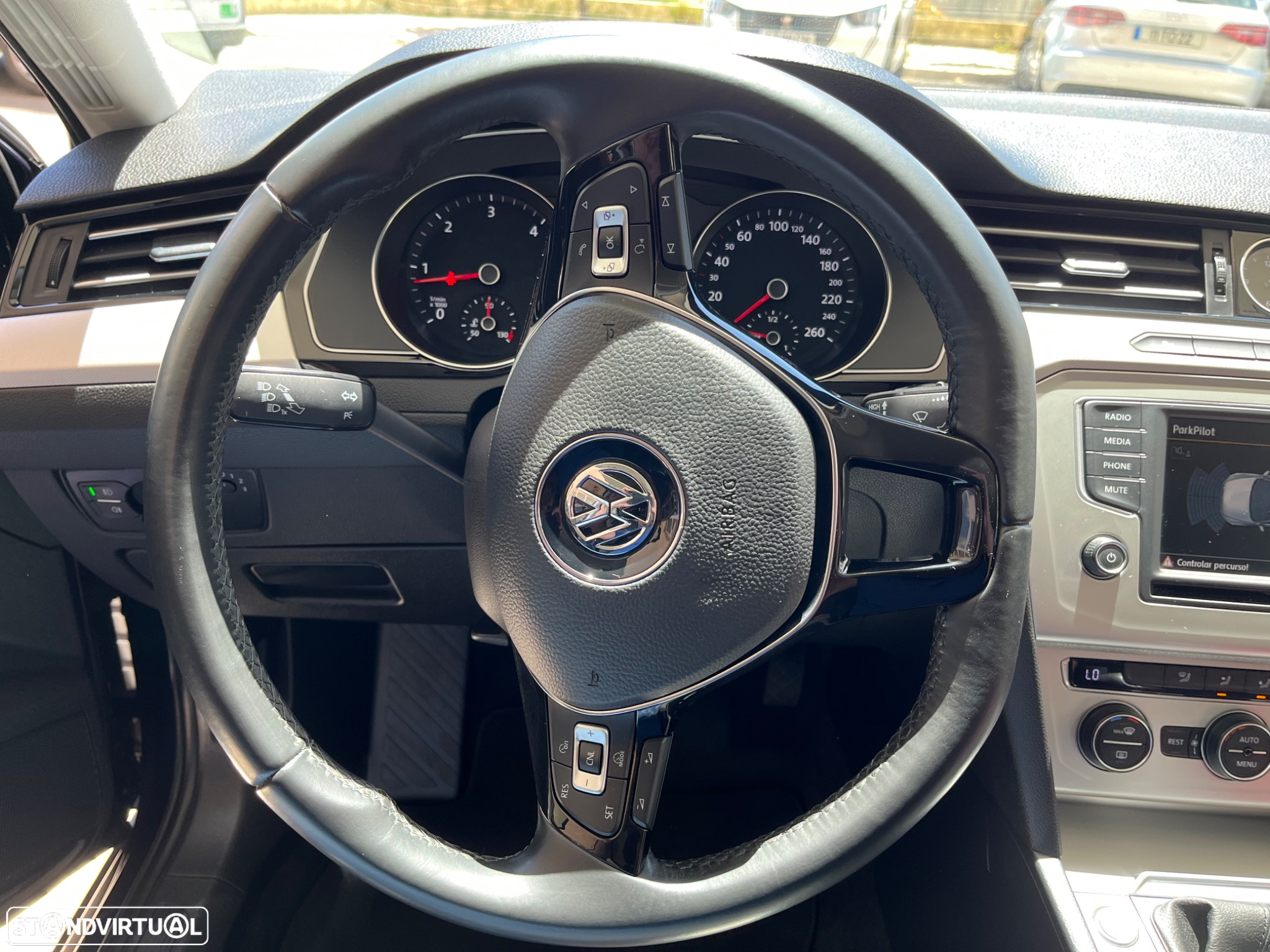 VW Passat Variant 1.6 TDI Confortline - 43