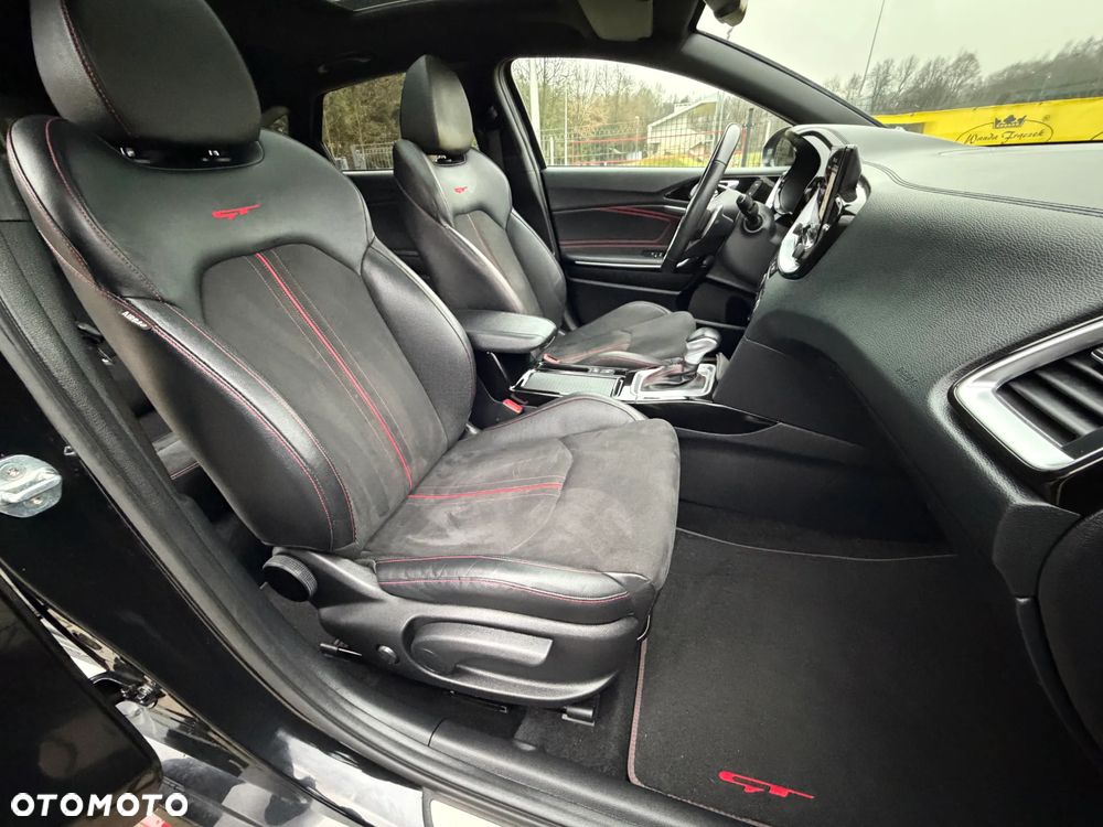 Kia ProCeed 1.6 T-GDI GT DCT - 13