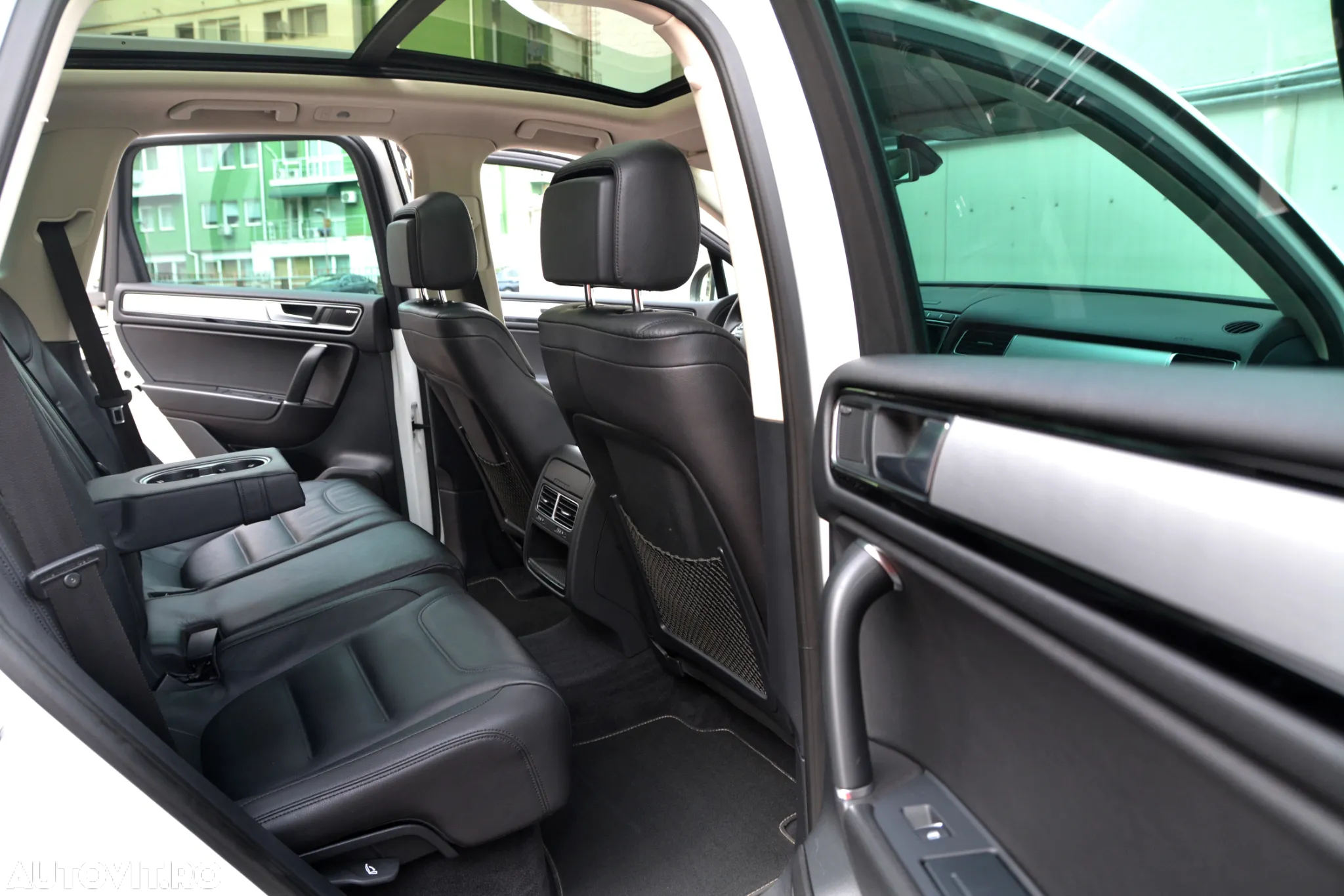 Volkswagen Touareg - 16