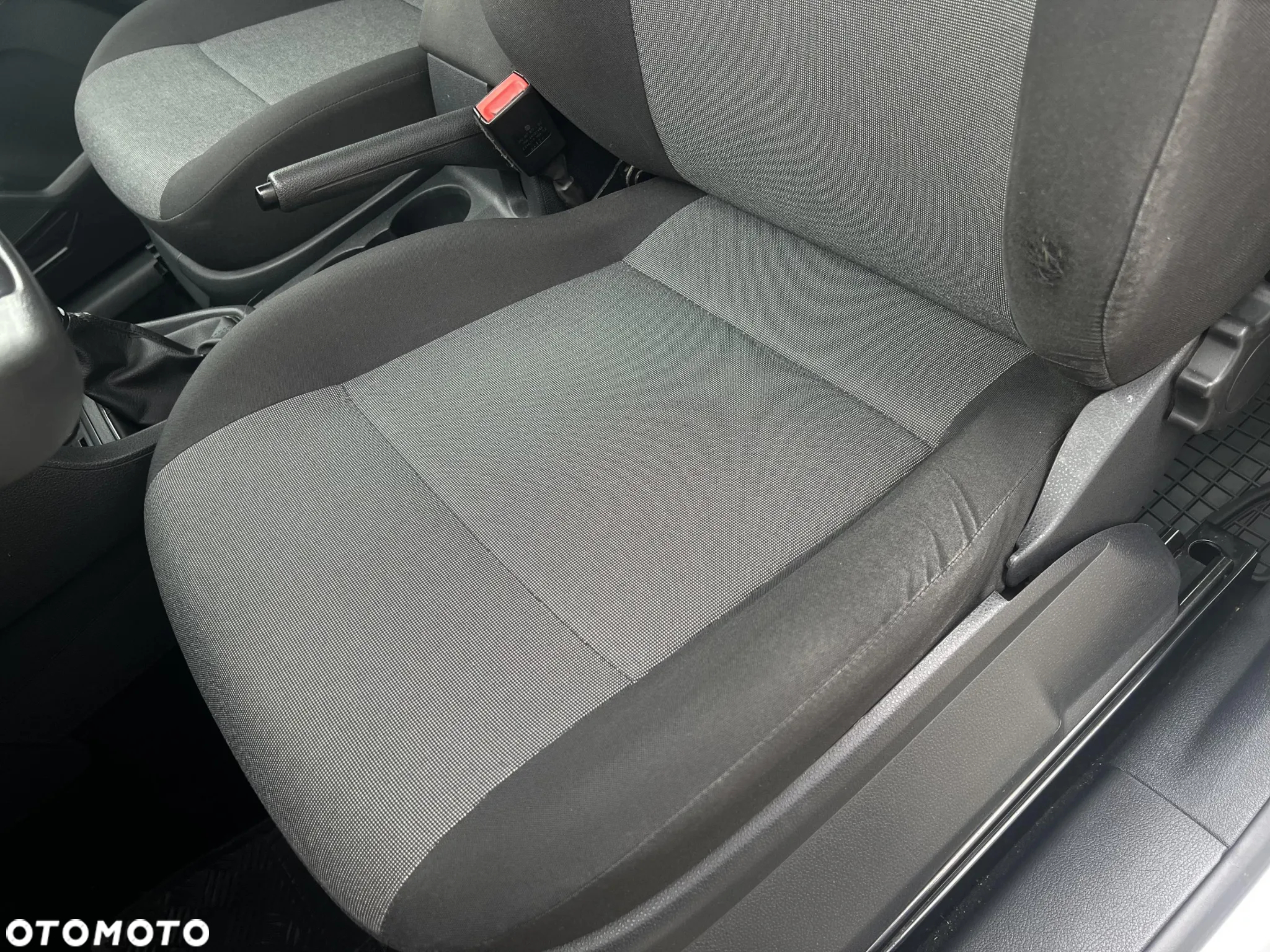 Volkswagen Caddy - 12
