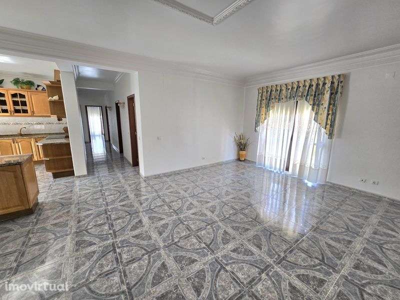 Andar de Moradia 3 quartos em Fernão Ferro - Grande imagem: 2/11