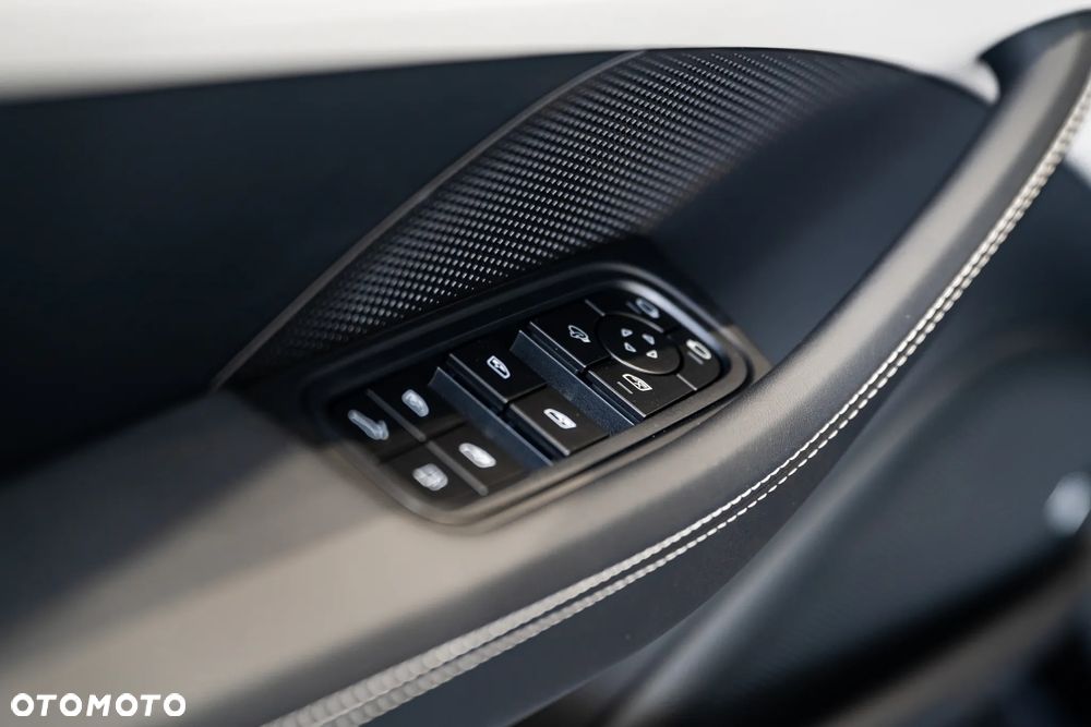 Porsche Panamera 4S E-Hybrid - 15