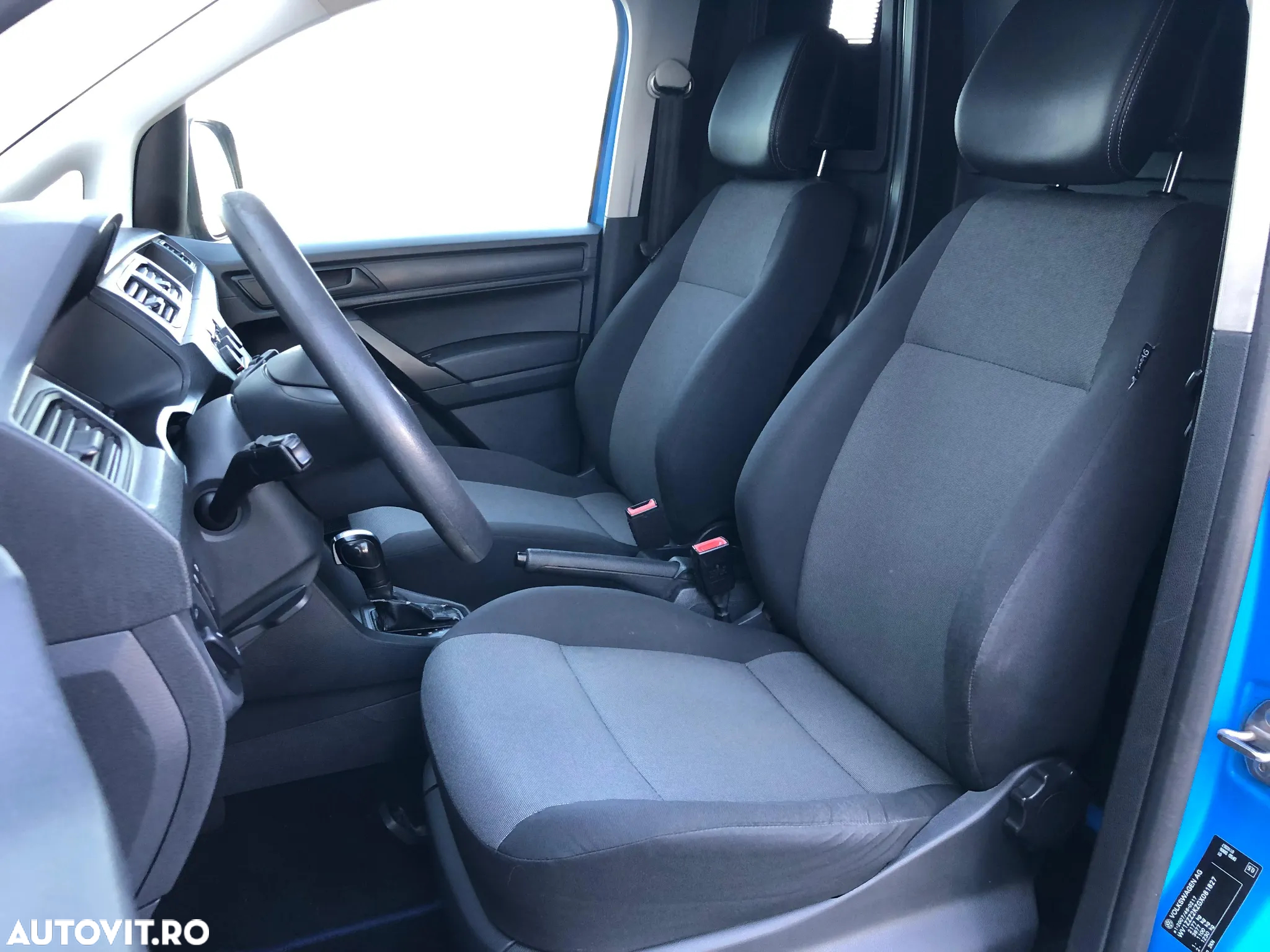 Volkswagen Caddy 2.0 TDI DSG - 11
