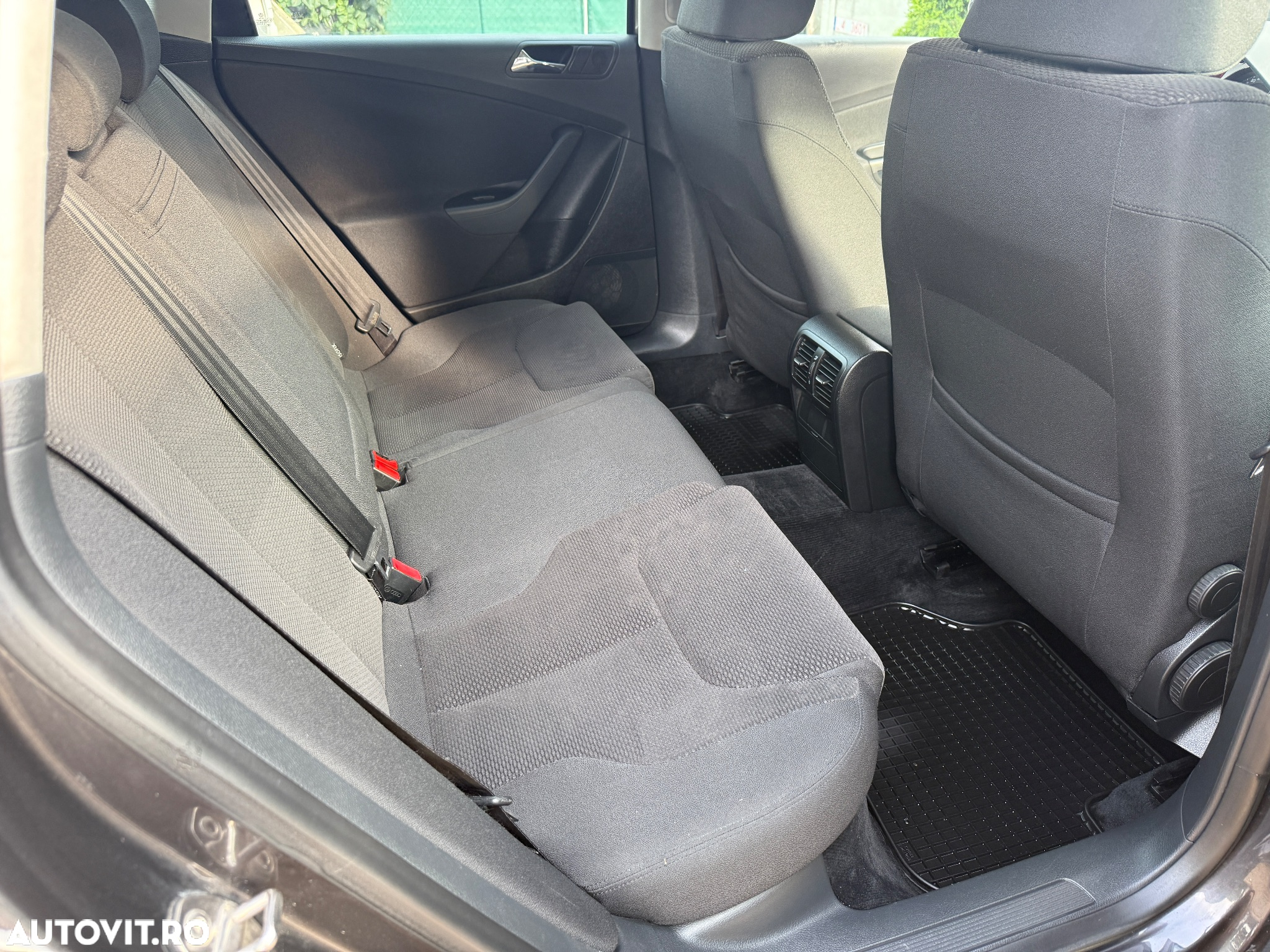 Volkswagen Passat Variant 2.0 Blue TDI SCR Comfortline - 9