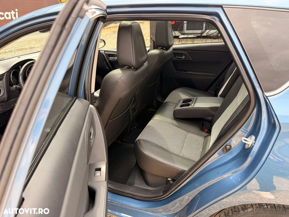Toyota Auris - 18
