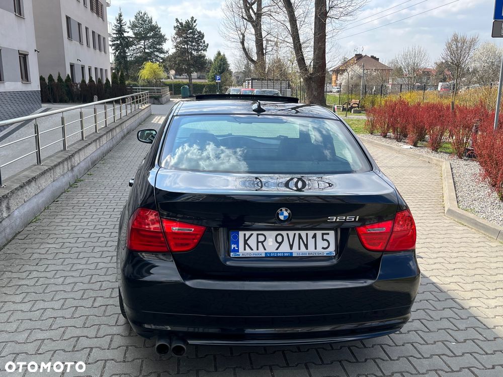 BMW Seria 3 325i - 5