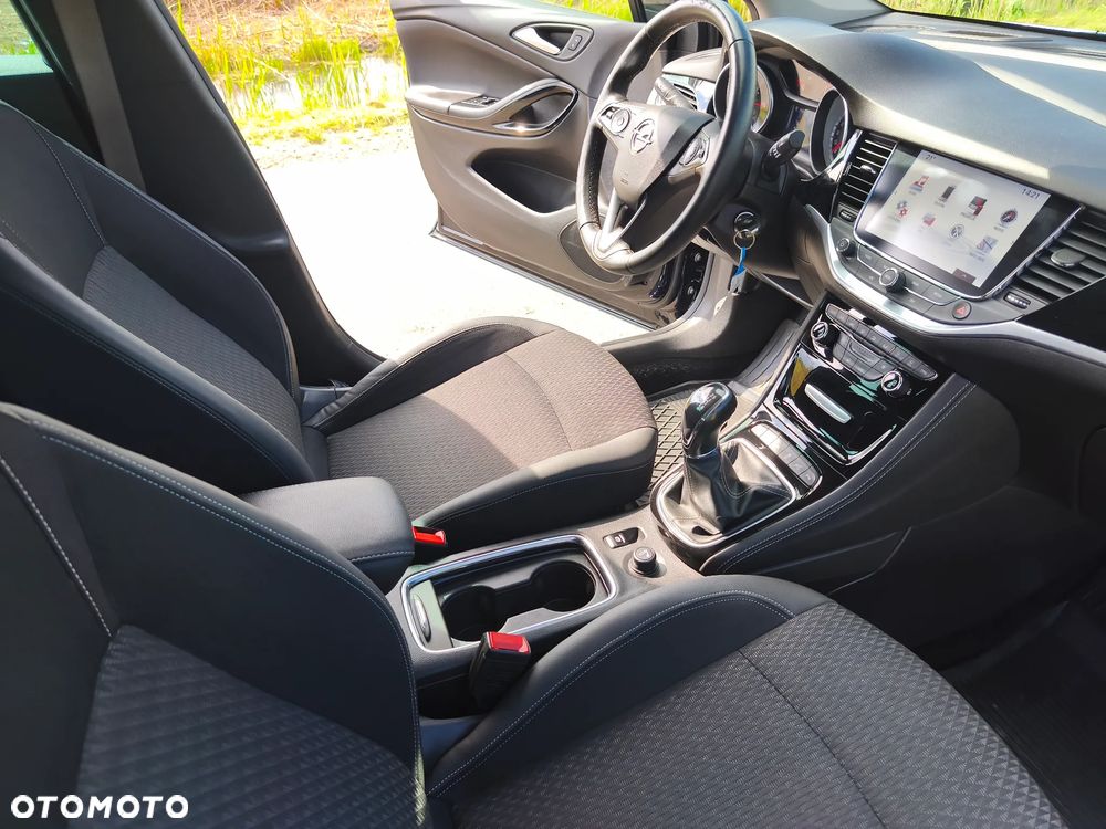 Opel Astra 1.4 T Enjoy - 26