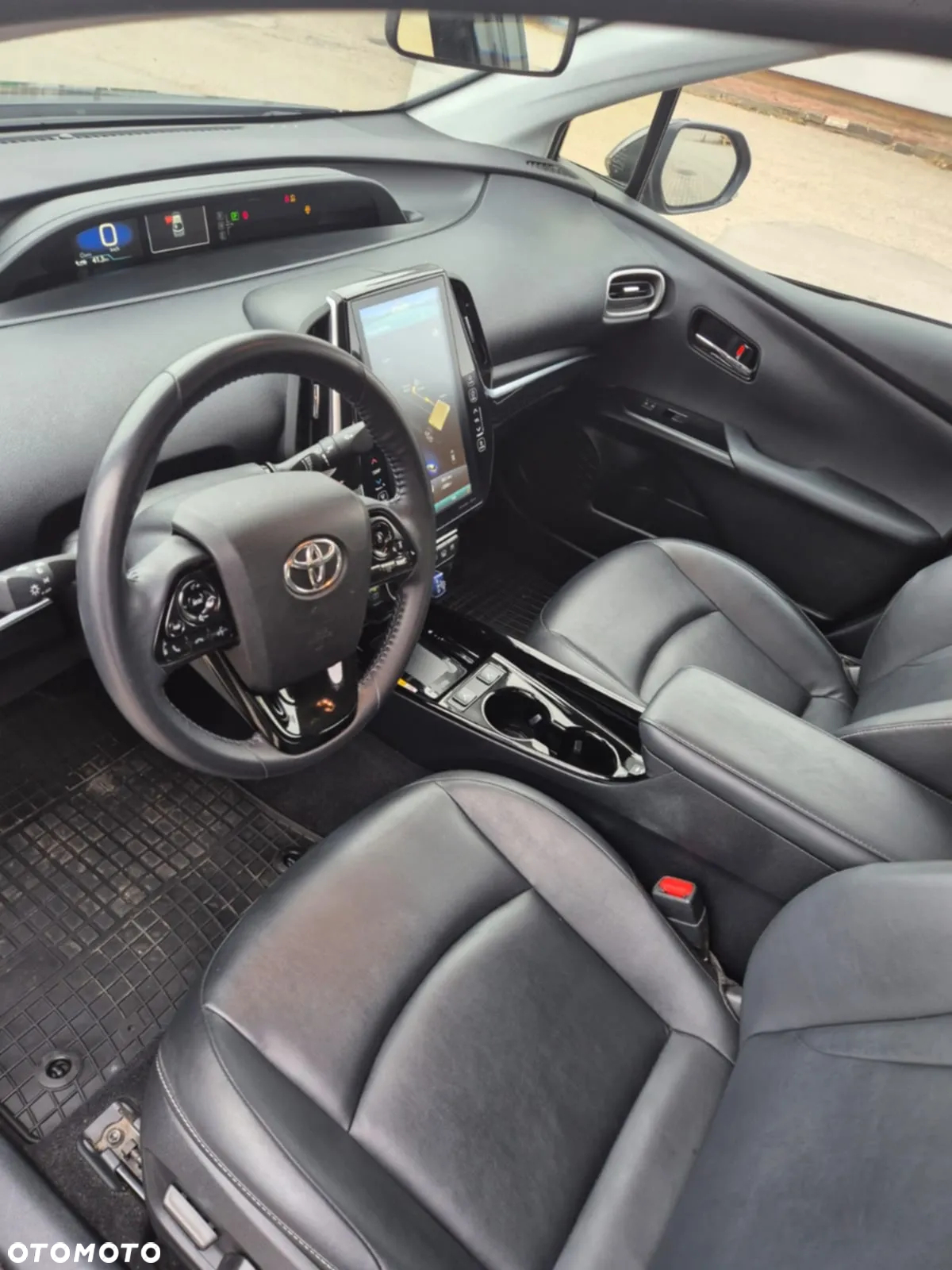 Toyota Prius Plug-in 1.8 Hybrid Executive - 6