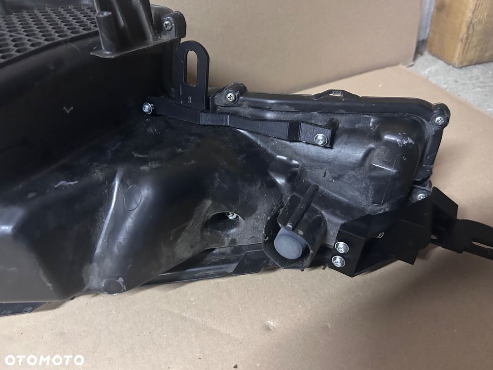 LAMPA PRAWA TOYOTA CHR 16-20 FULL LED PRZÓD PRZEDNIA - 12