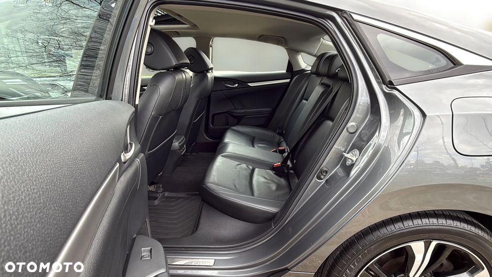 Honda Civic 1.5 T Executive - 14