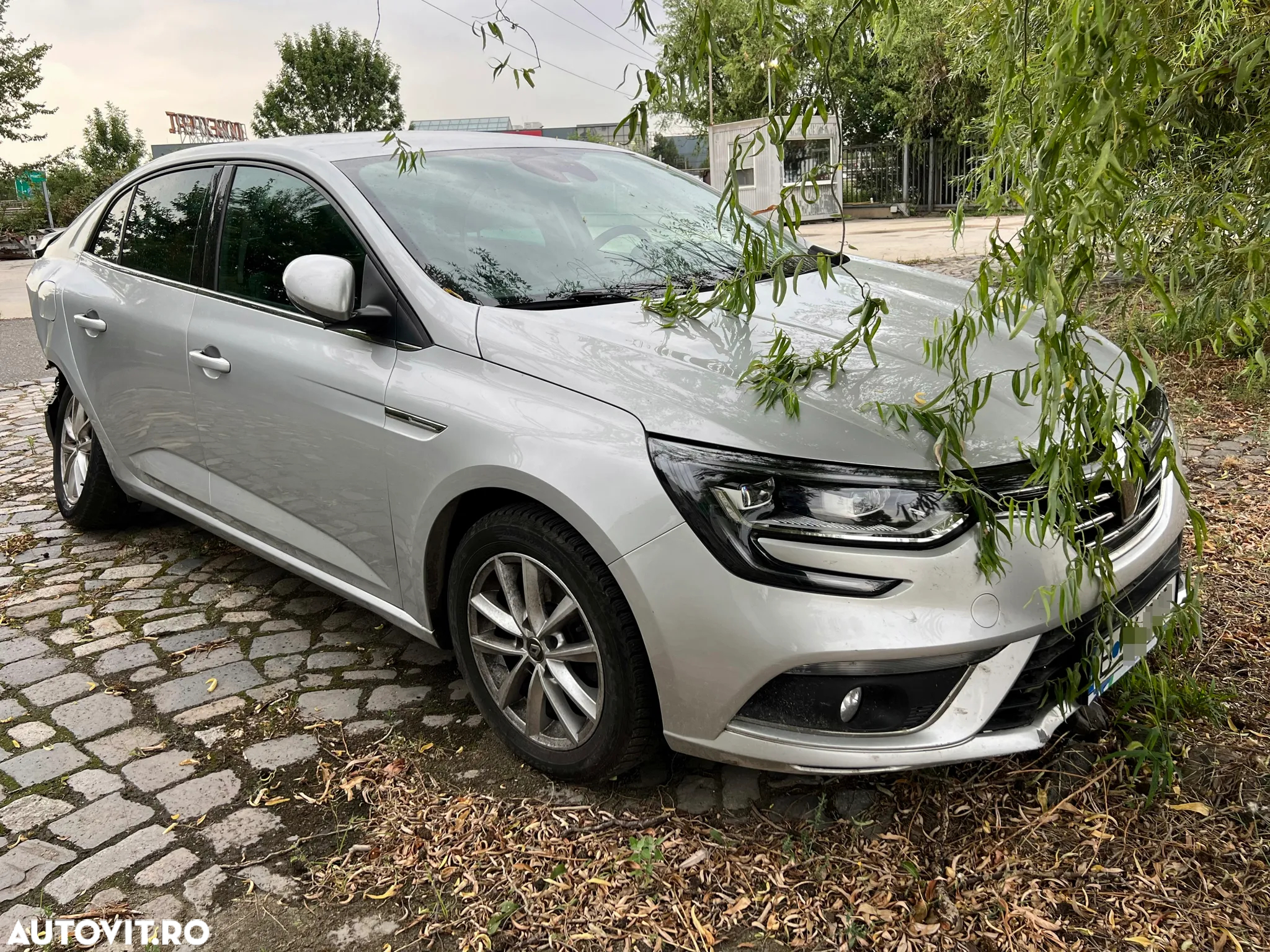 Renault Megane TCe 140 EDC GPF Intens - 2