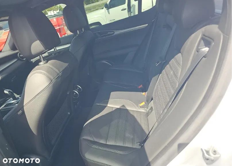 Alfa Romeo Stelvio 2.0 Turbo Veloce TI Q4 - 11