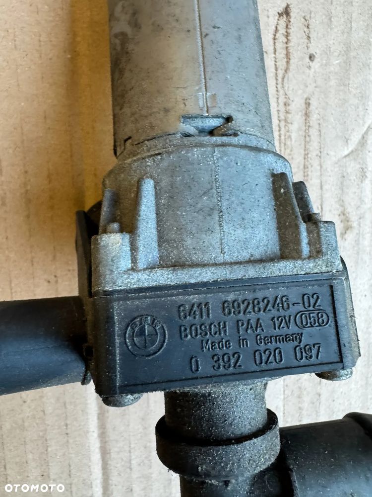Dodatkowa pompka obiegu wody elektrozawór BMW I E81 E87 Lift 2.0D 6928246 - 2