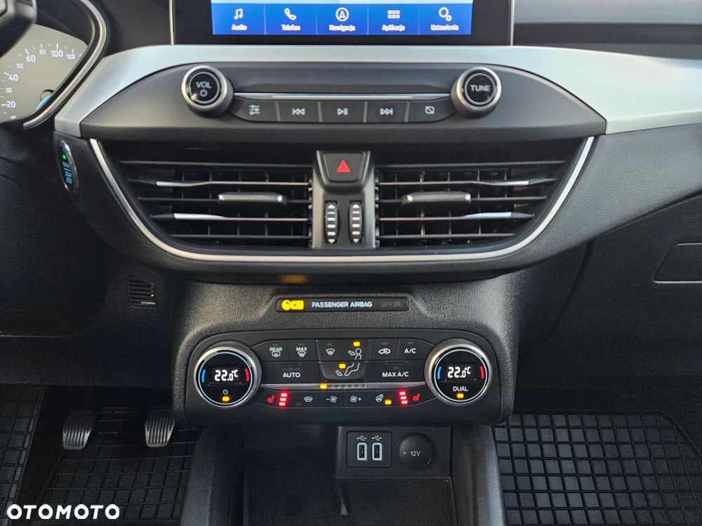 Ford Focus 2.0 EcoBlue Titanium X - 25