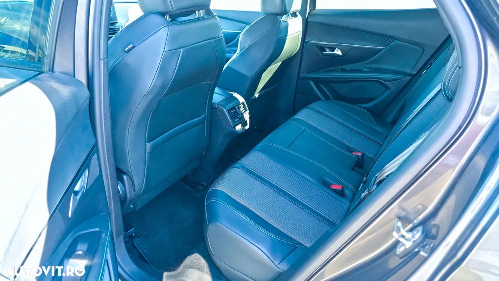 Peugeot 3008 PHEV 225 EAT8 Allure Pack - 13