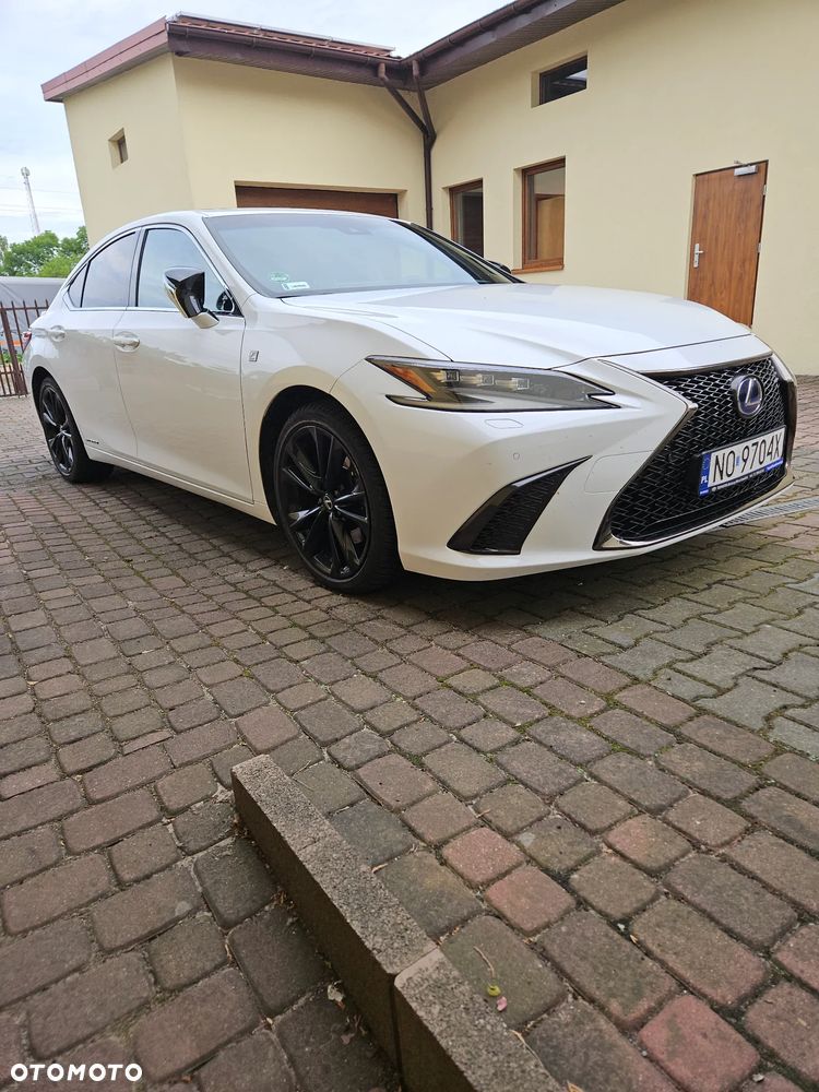 Lexus ES 300h F Sport Edition - 6