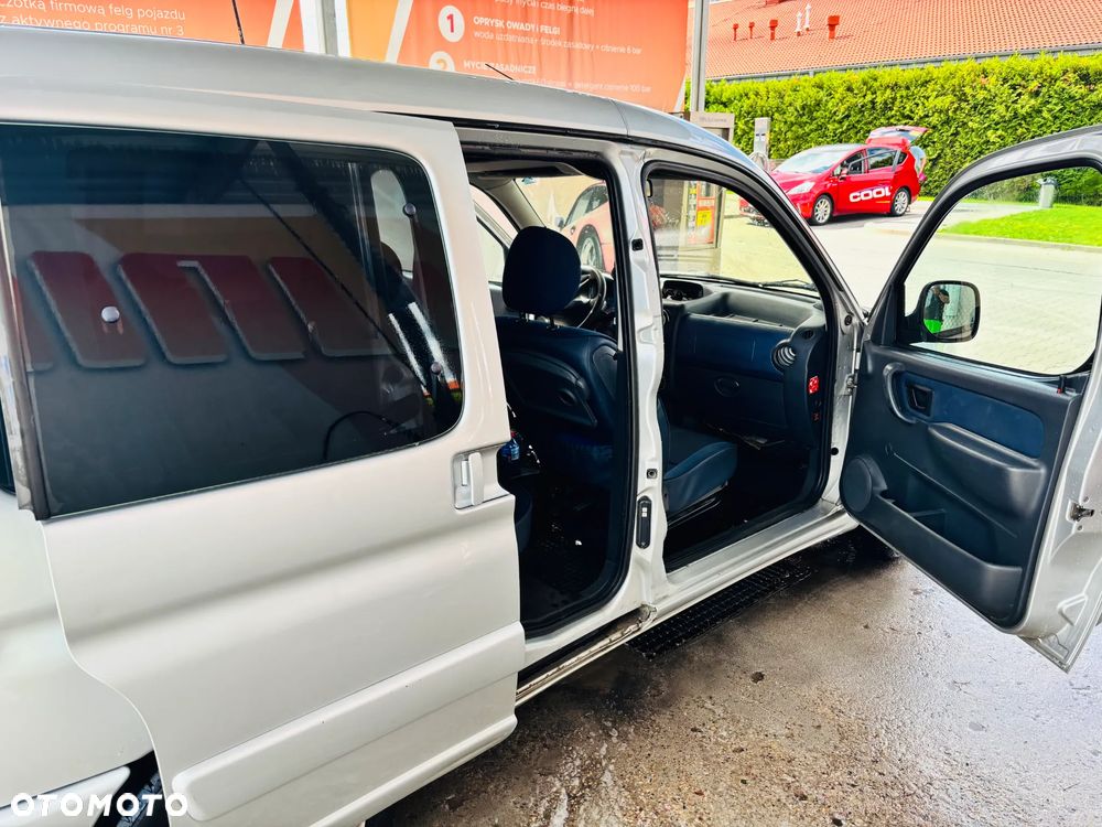 Citroën Berlingo 1.6i Prestige - 9