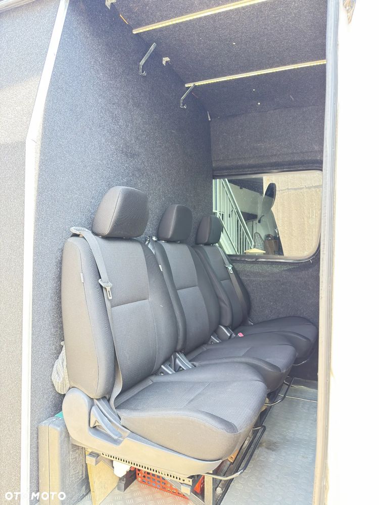 Mercedes-Benz Sprinter - 7