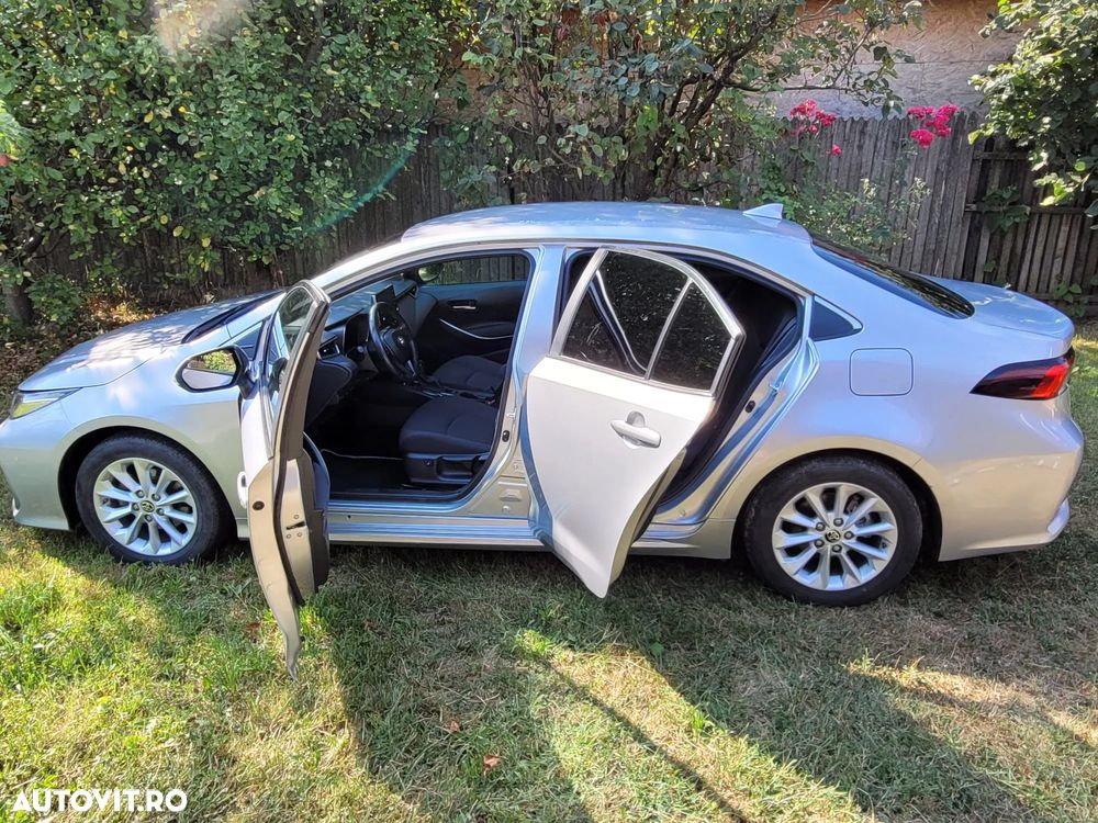 Toyota Corolla 1.8 HSD Dynamic - 3